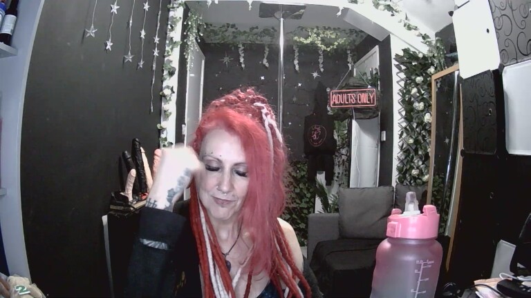 SkySparks's Streamate show and profile